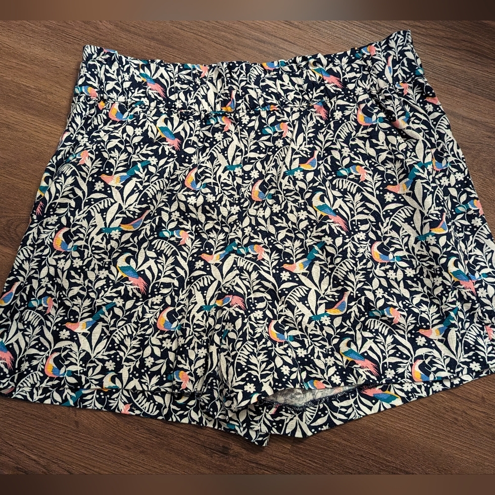 Floral Patterned Women's Shorts